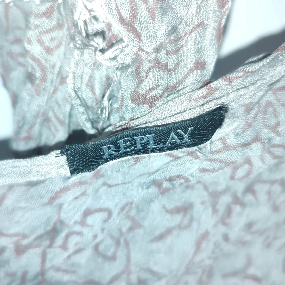 Grå halsduk från Replay - 2