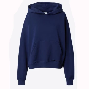 Mörkblå hoodie - Säljer en mörkblå hoodie från GinaTricot💗