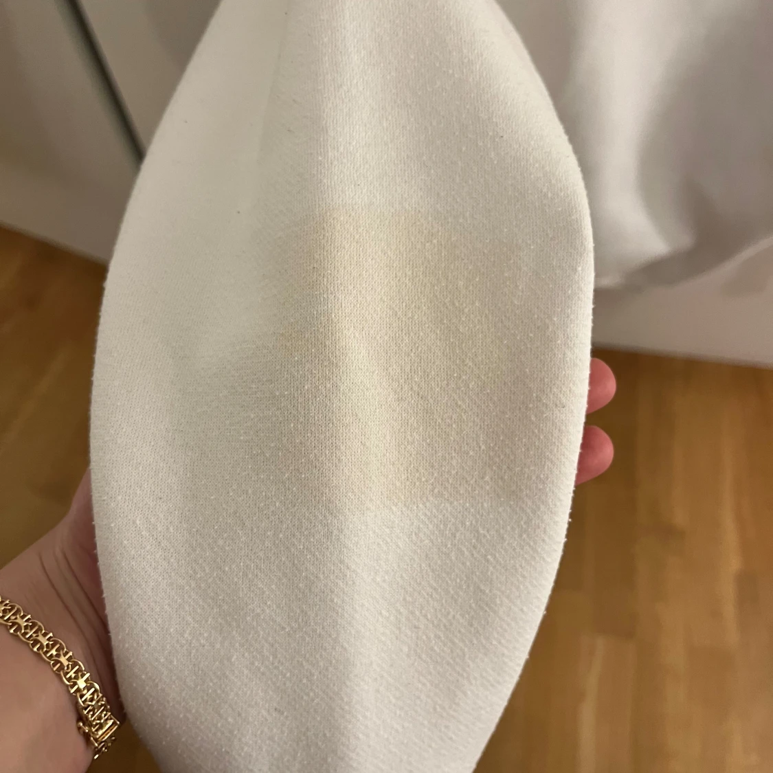 Vit hoodie från bikbok - 4