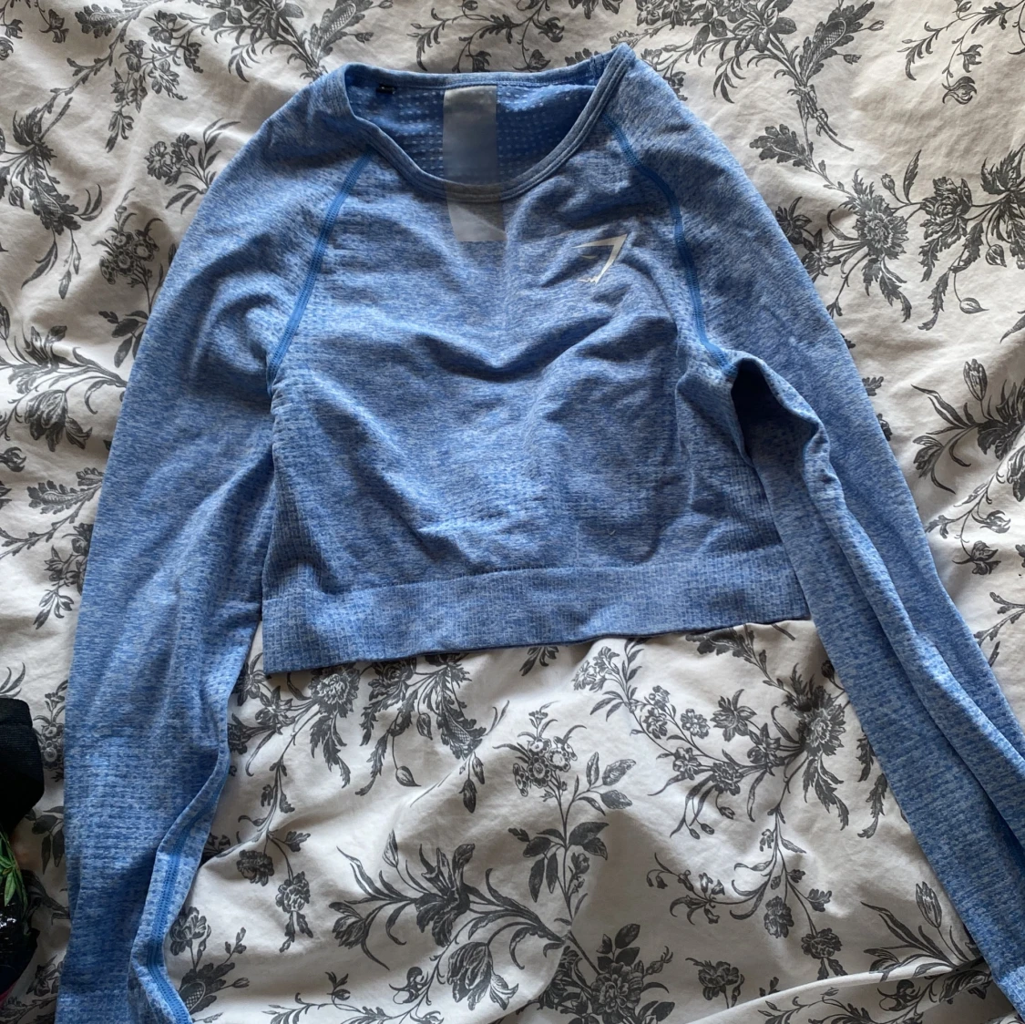 Blå croppad tröja från Gymshark