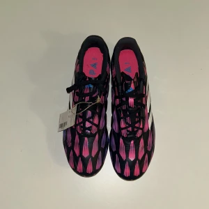 Adidas Copa Pure Elite - Snygga Adidas Copa pure Elite. Oanvända. Storlek 42 2/3. Pris går att diskutera.