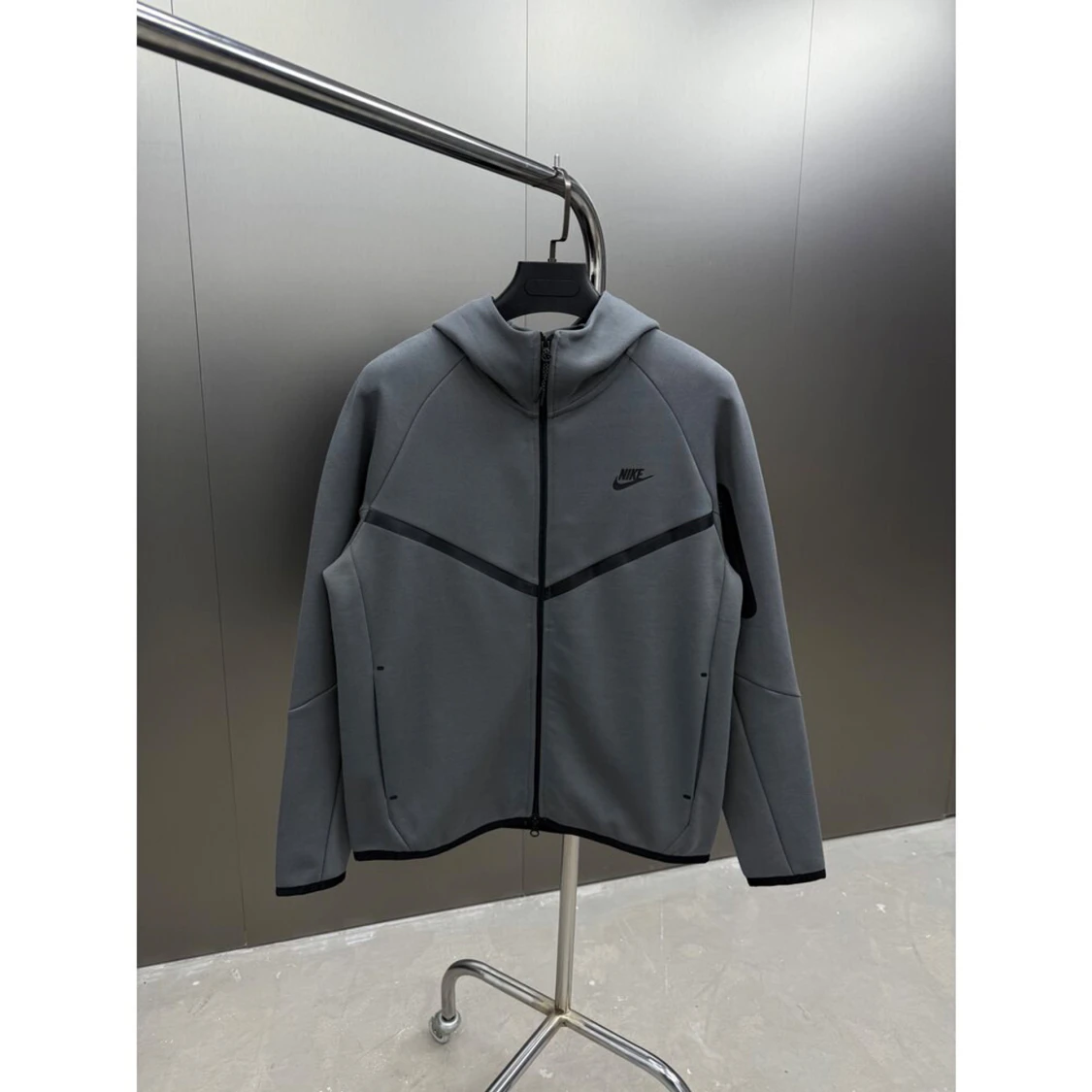 Nike tech grå