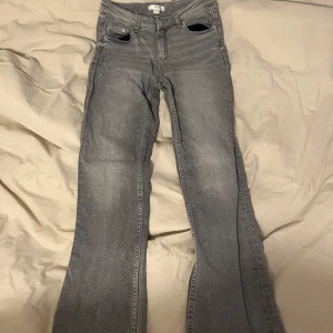 Jeans Gina tricot  - Lågmidjade jeans ifrån Gina Young i storlek 152