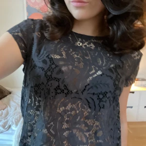 Hunkydory spetstopp - Världens finaste svarta spetstopp från hunkydory💕🫶🥹 Jättefint skick!