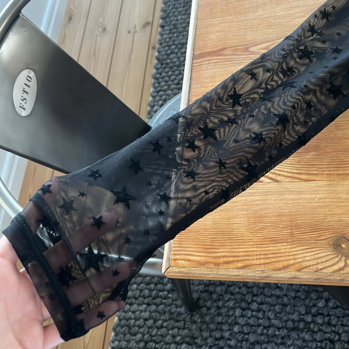 Genomskinlig tröja men stjärnor  - 92