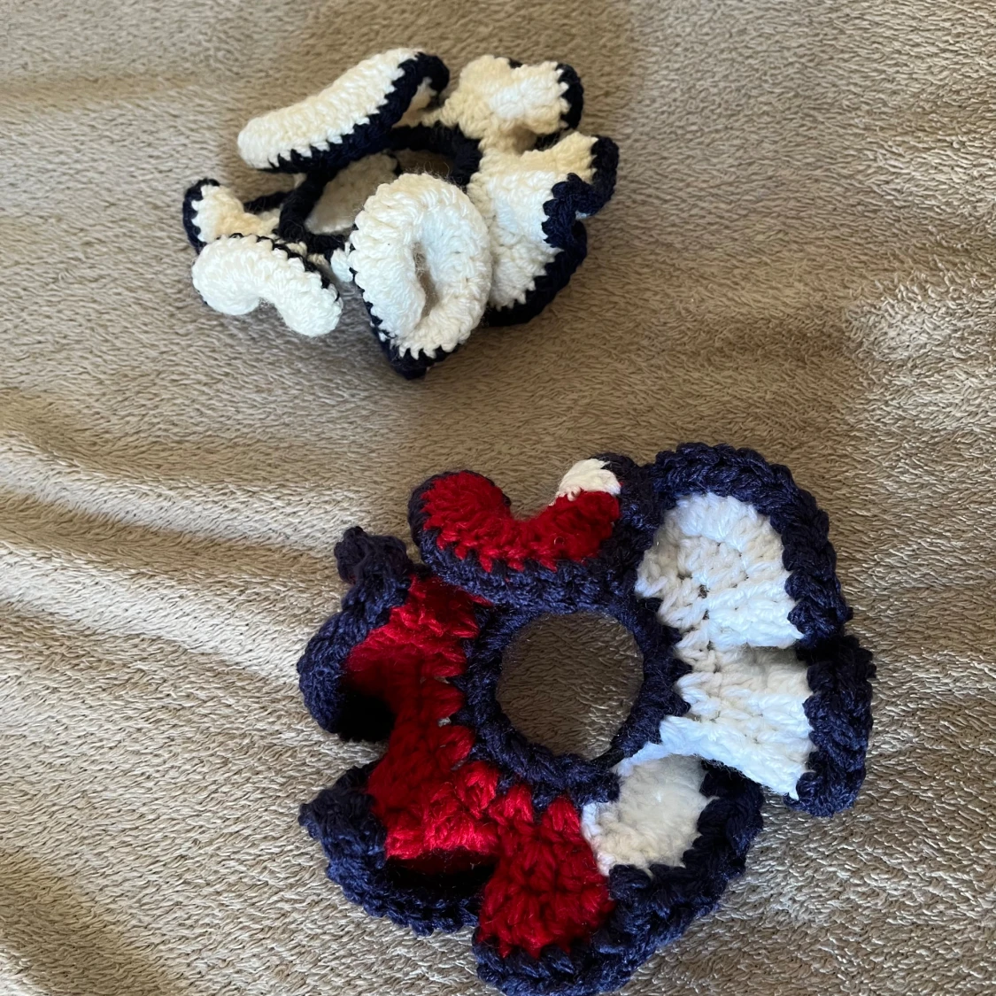 Virkade scrunchies - 91