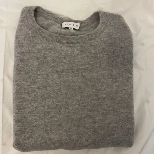 Davida tröja - Cashmere tröja i mycket gott skick
