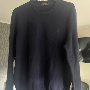 Ralph luren Stickad - Storlek M i bra skick, nypris är 1799kr 