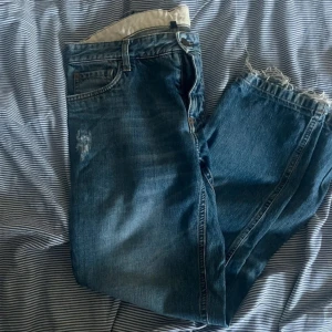 Jeans - Jeans från H&M i stl 27 använd några gånger