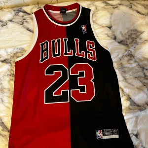 Basket tröja  - Mycket skönt material, perfekt för aktiviteter och sporter, streetwear 