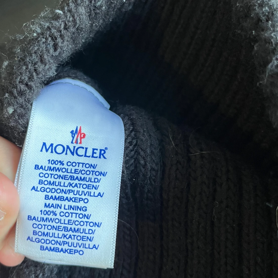 Svart ribbad mössa från Moncler - 92