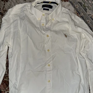 Ralph lauren skjorta  - Helt oanvänd, använd 2 midsommarar