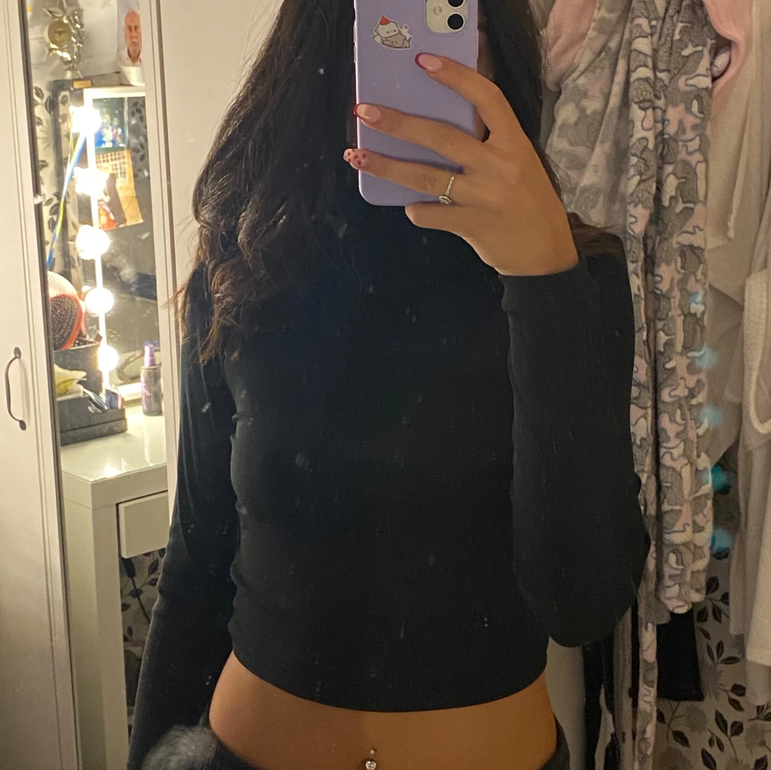 Svart croppad långärmad topp