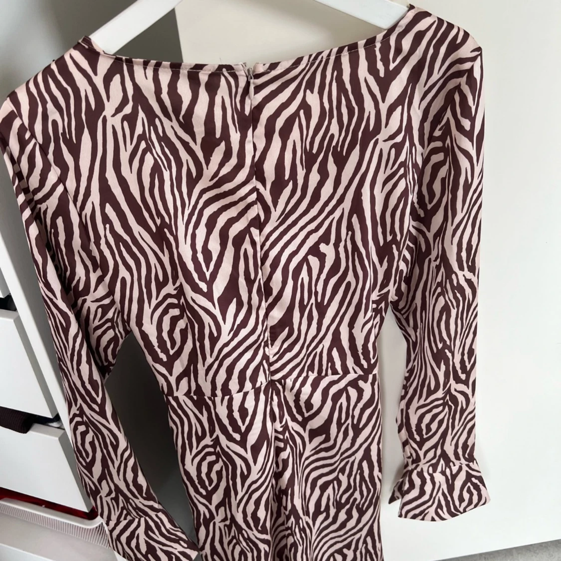 Zebra-klänning - 90