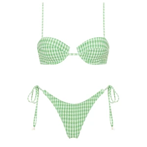 Så fin bikini från triangl som aldrig är använd med lappen kvar. Nypris 1435kr❤️ - Så fin bikini från triangl som aldrig är använd med lappen kvar. Nypris 1435kr❤️