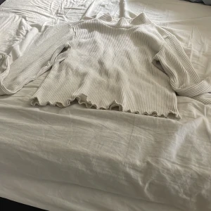 Tröja från Gina tricot - Helt okej skick 