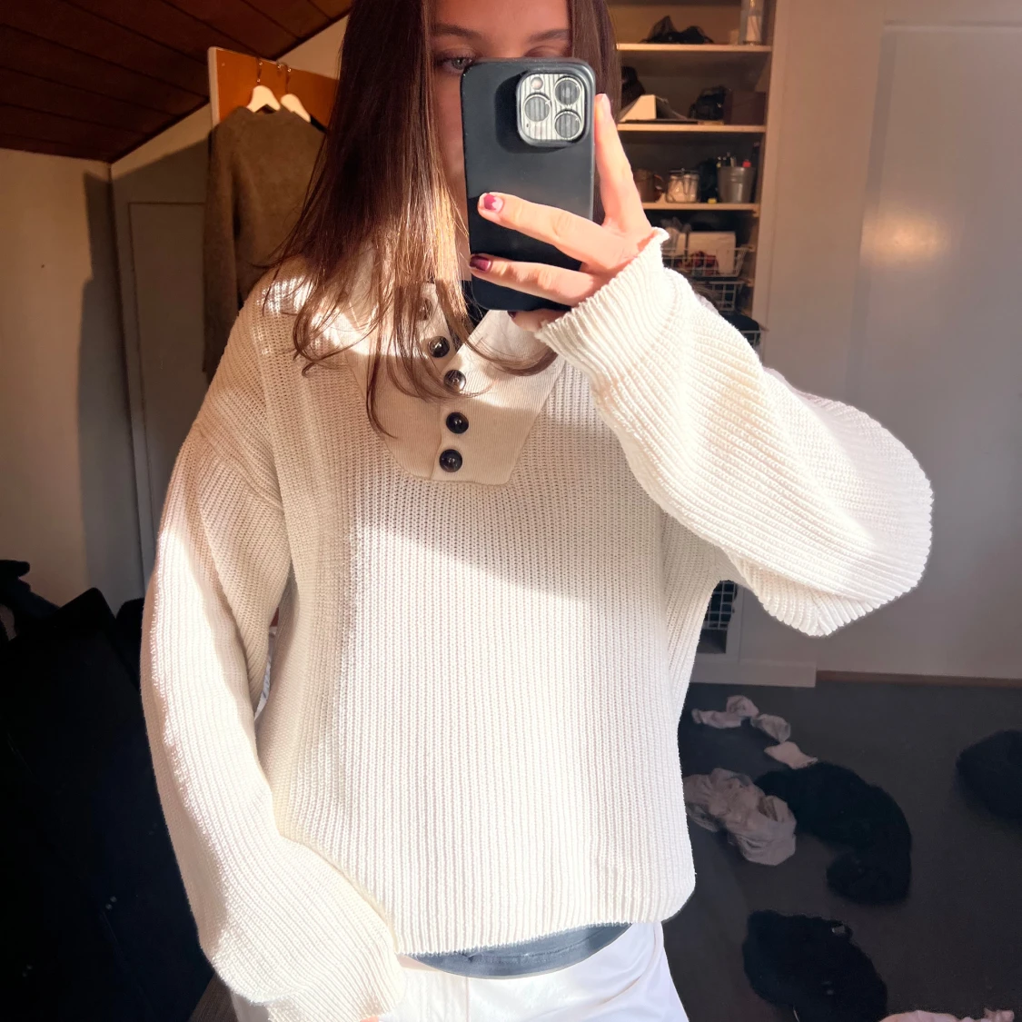 Vit stickad tröja