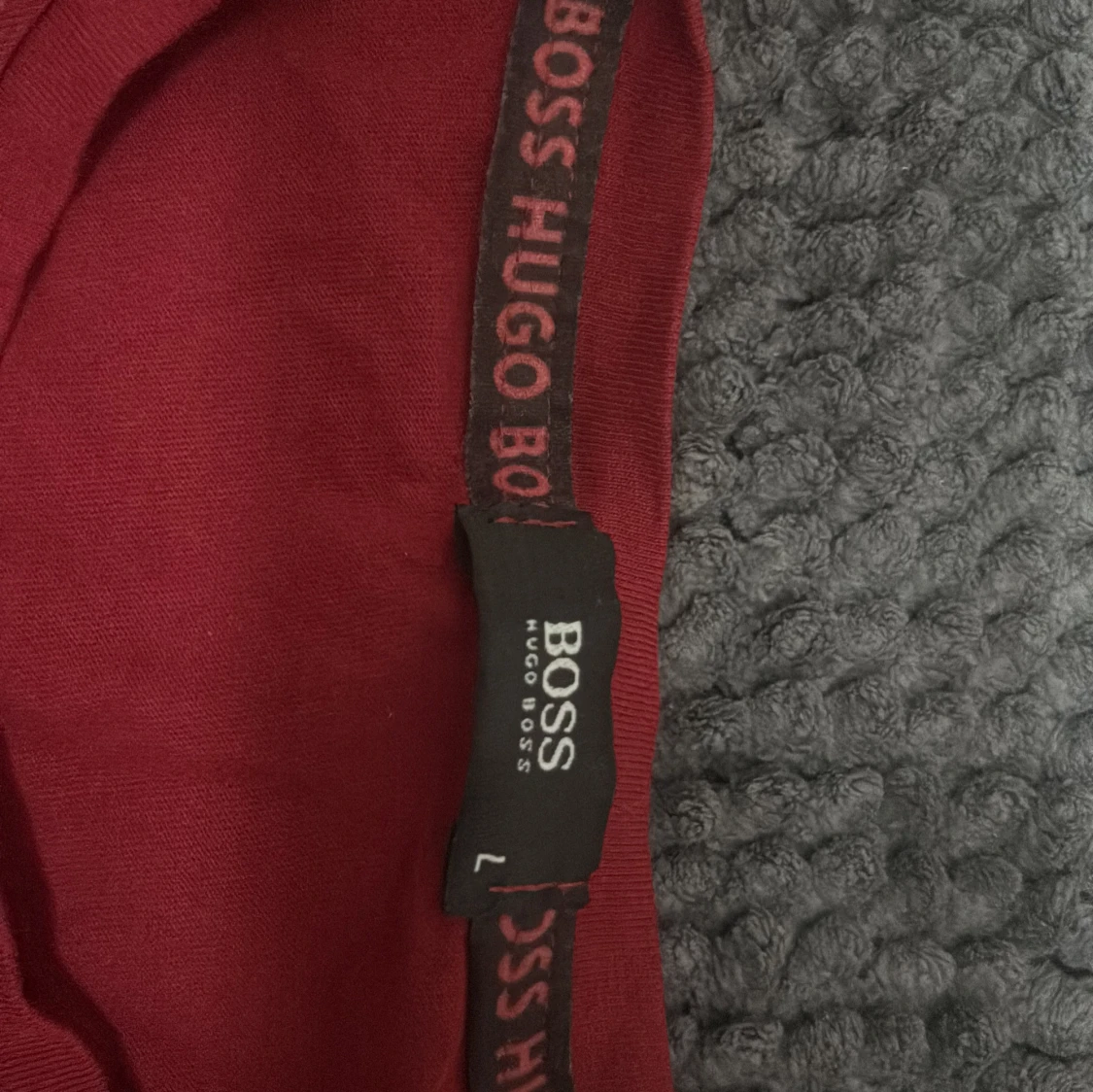 Röd t-shirt från Hugo Boss - 1