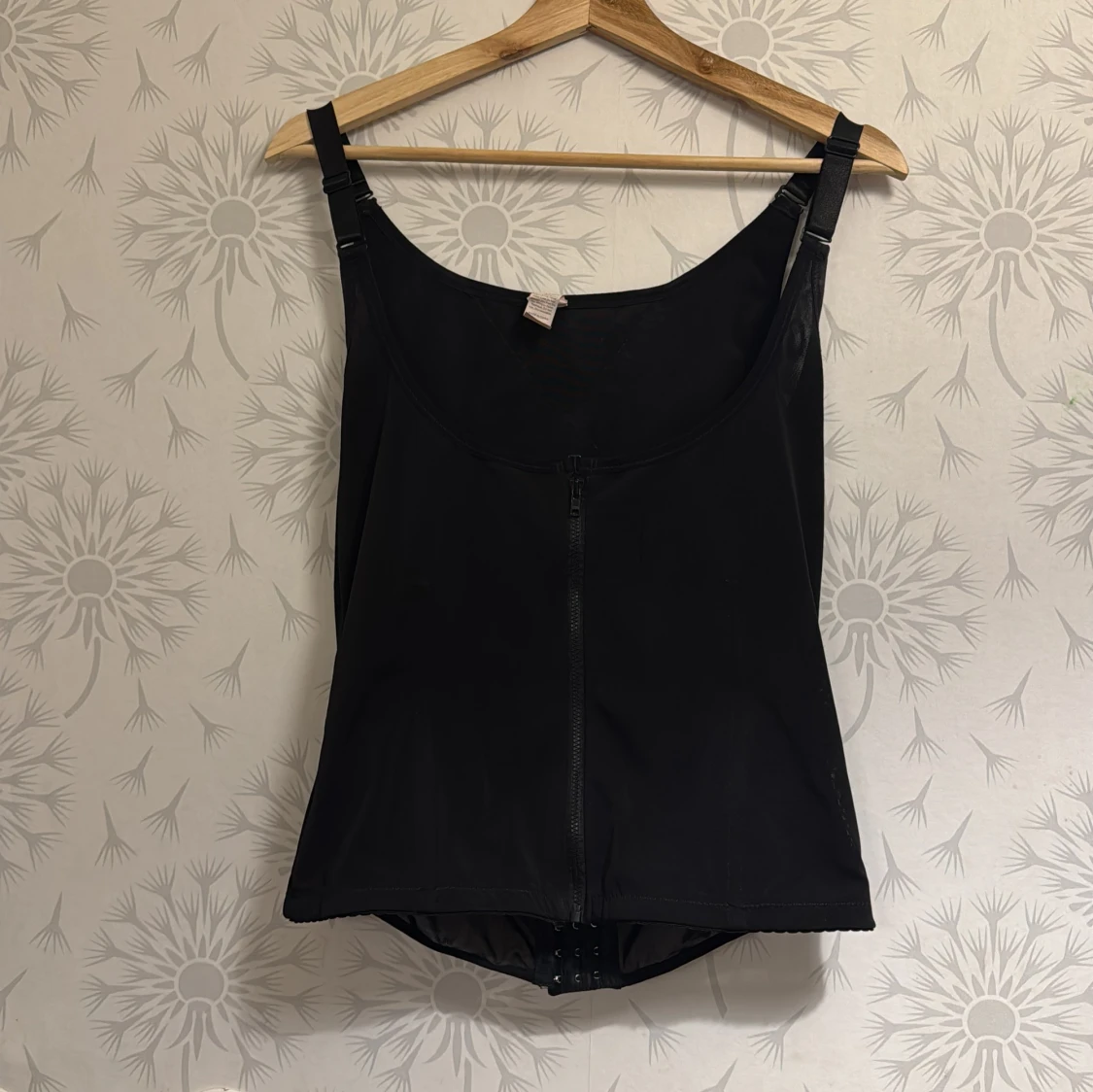 Svart korsett med dragkedja