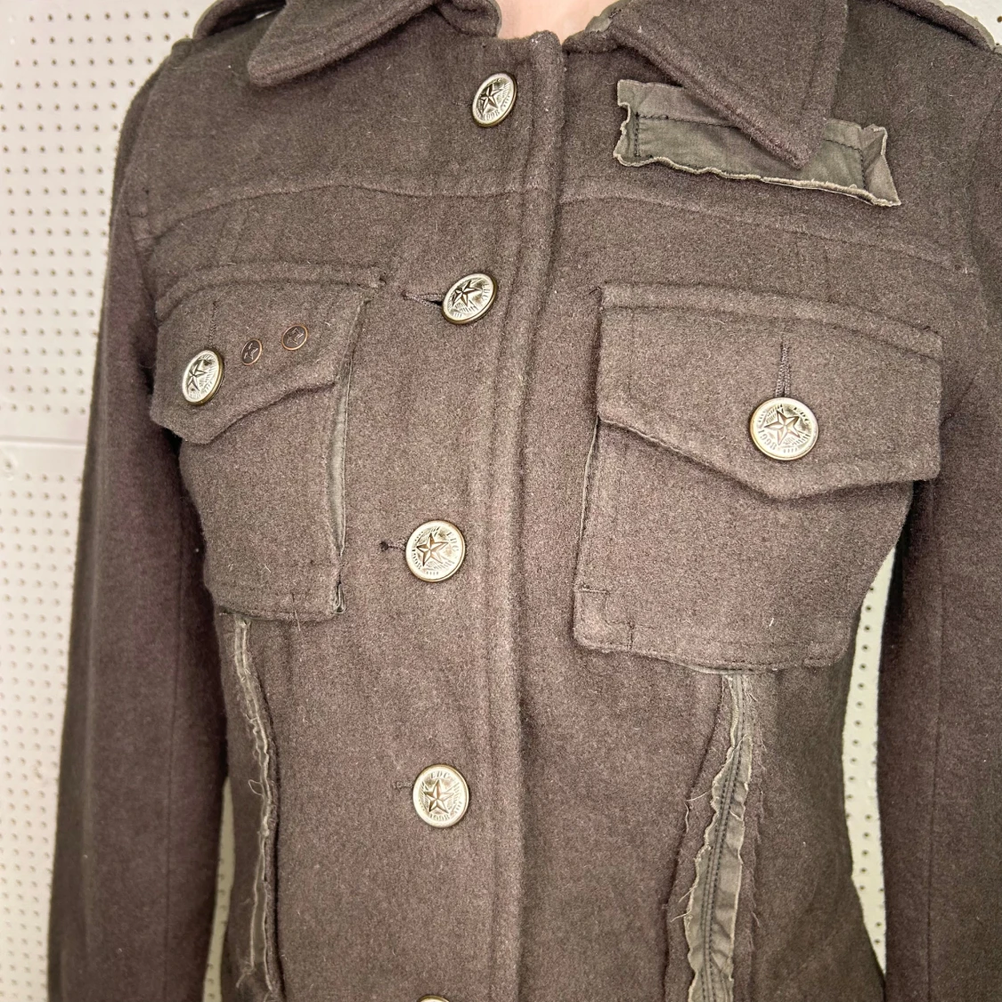 Mörkgrön jacka med knappar - 4