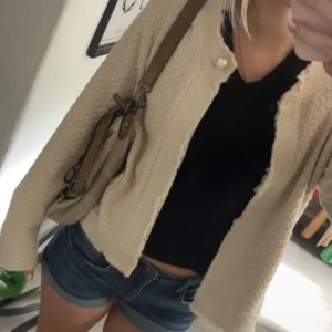 Jacka  - Jätte fin vårjacka från rosebud