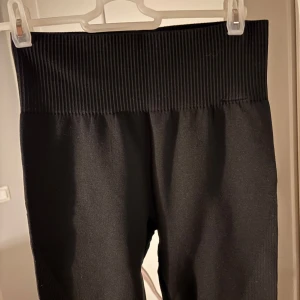 Lager 157 träningsbyxor!! - Jättesnygga!!