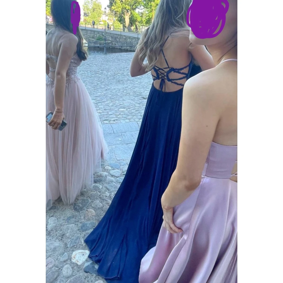 Marinblå Balklänning med snörning i ryggen - 2