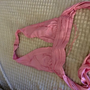 Rosa topp från Zara  - Rosa topp från Zara som aldrig är använd. Nypris 399kr. 