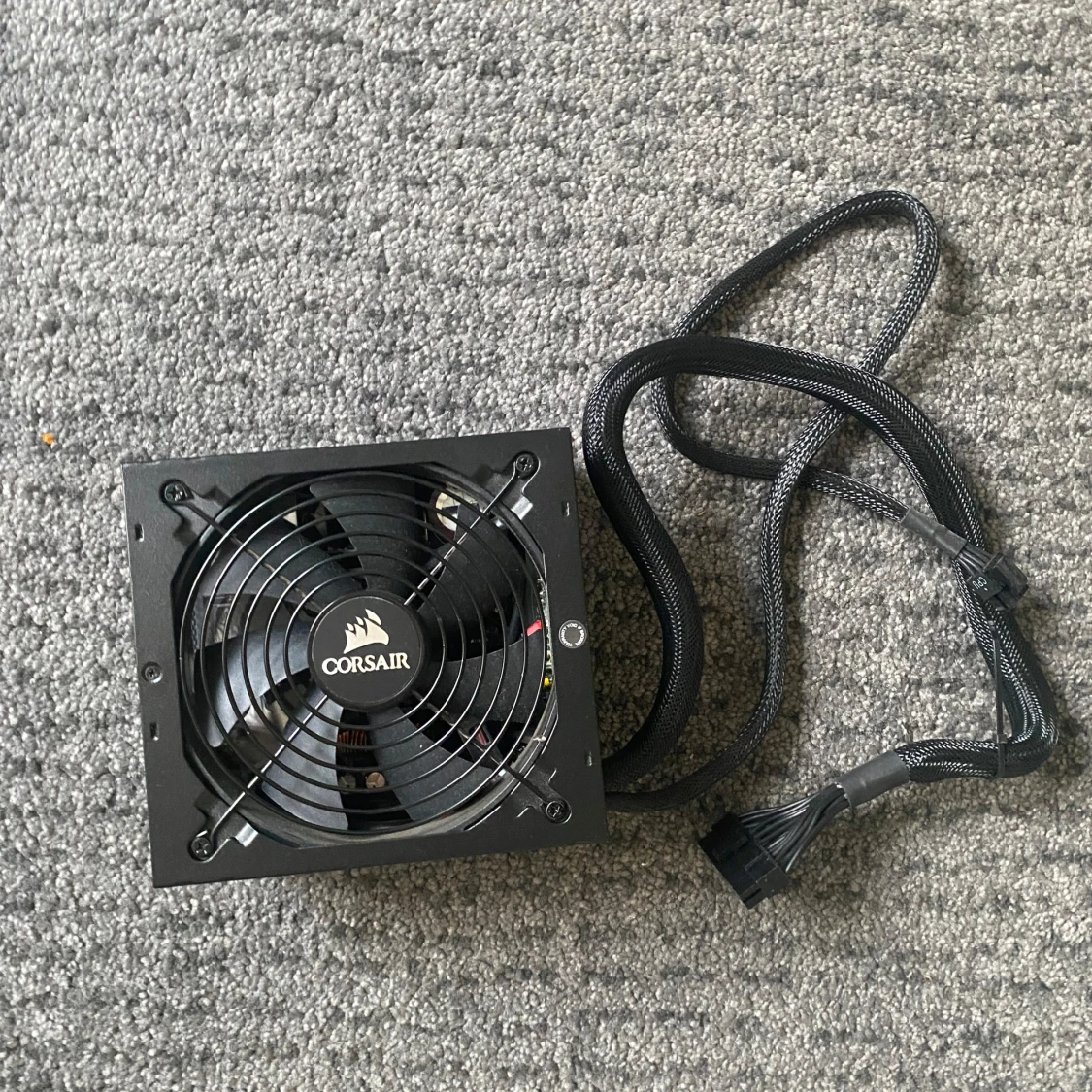 Corsair CX750M nätaggregat