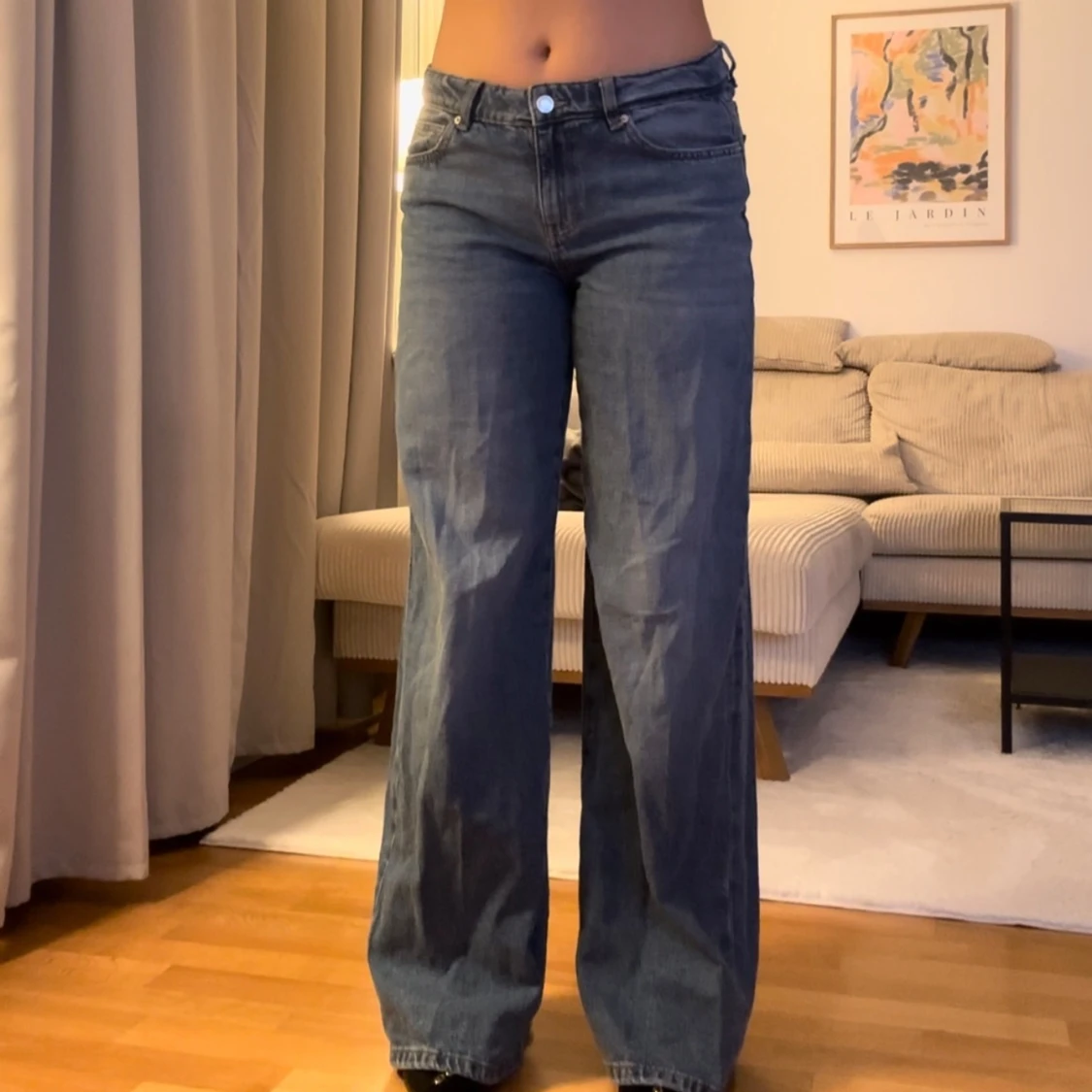 Blå jeans med låg midja  - 1