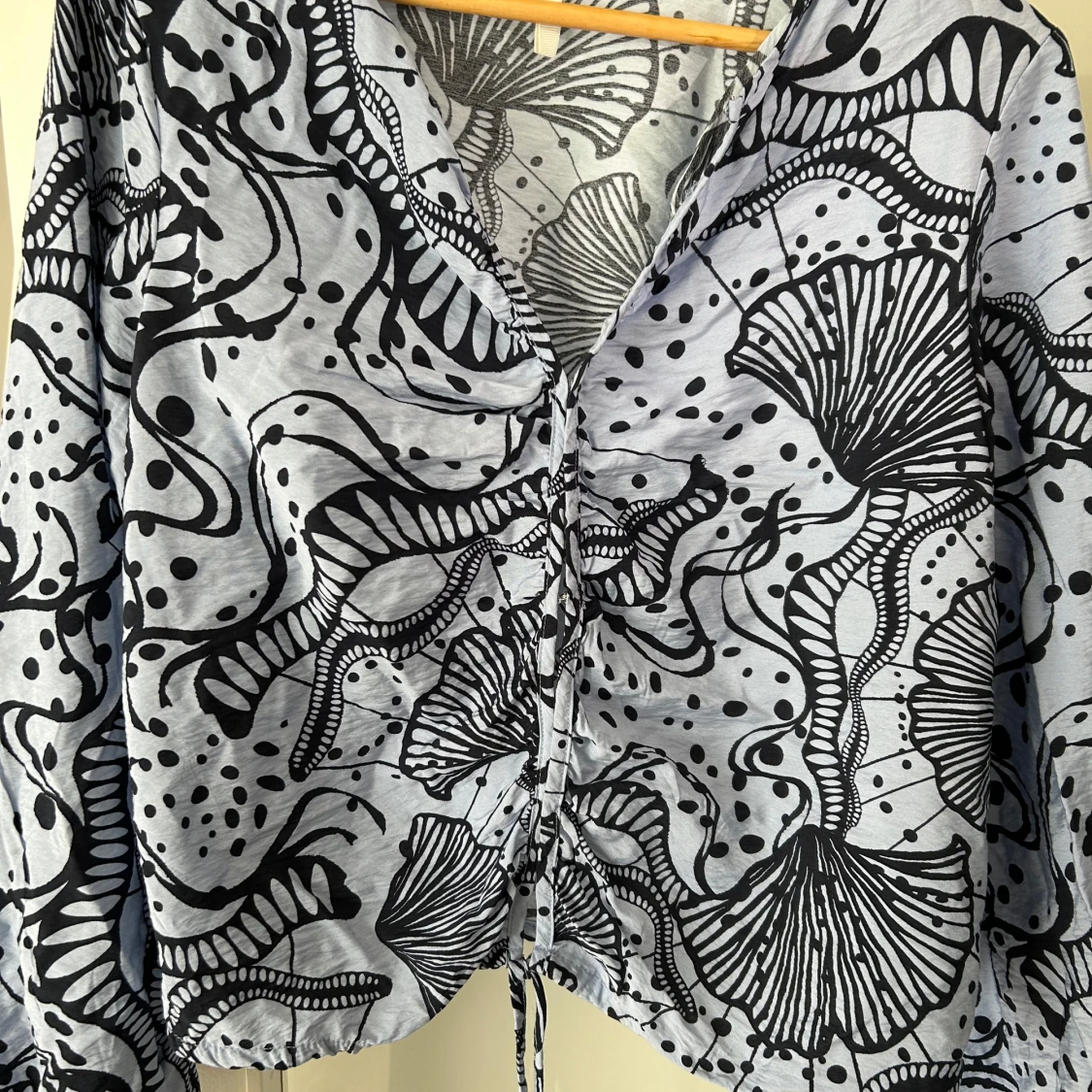 Blus ,38 i storleken  - 1