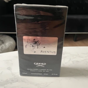Creed Aventus Parfym - Säljer en creed aventus parfym helt oöppnad.