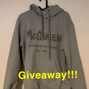 Alexander McQueen hoodie - ‼️Giveaway‼️ för att delta: lika bilden✅följa mig✅vinnaren dras den 1 mars‼️