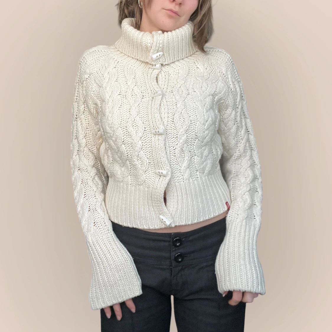 Vit stickad kofta från EDC - 2
