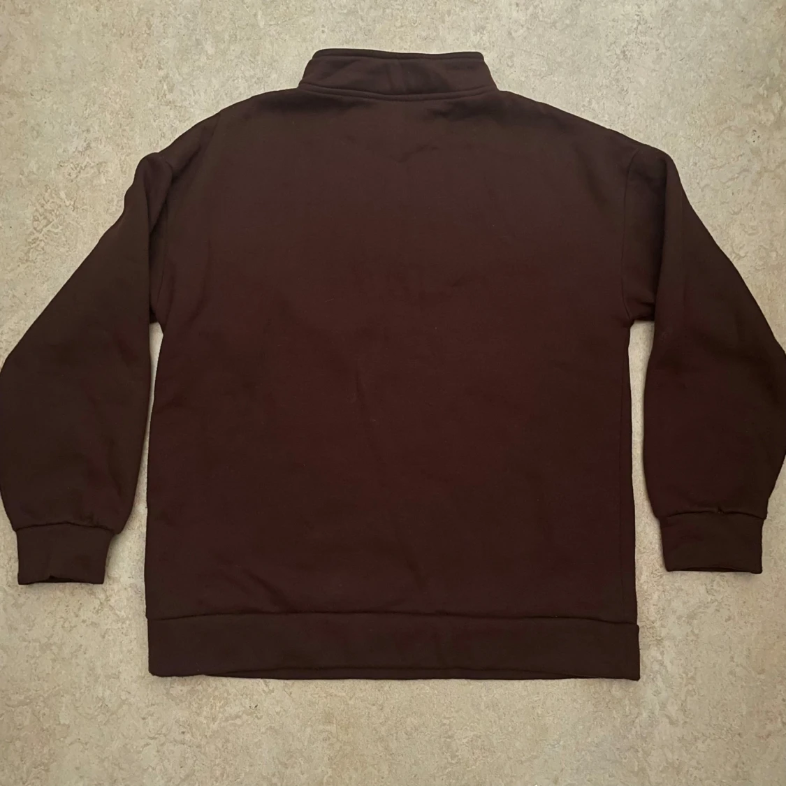 Brun tröja med dragkedja - 1