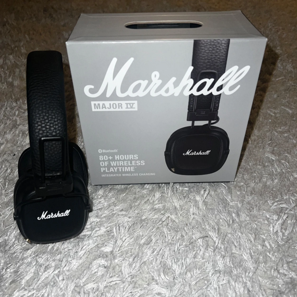 Marshall hörlurar  - 1