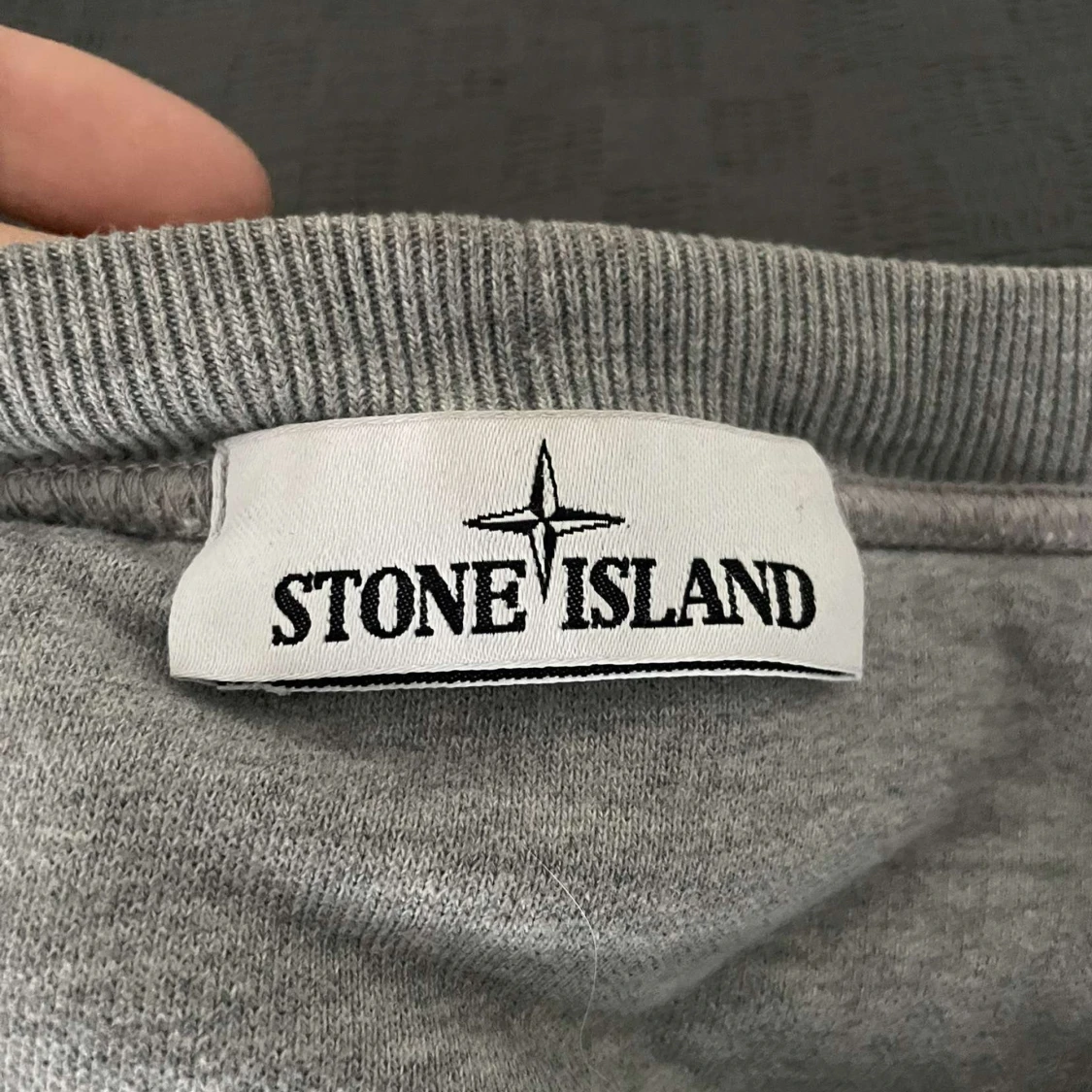 Grå tröja från Stone Island - 3
