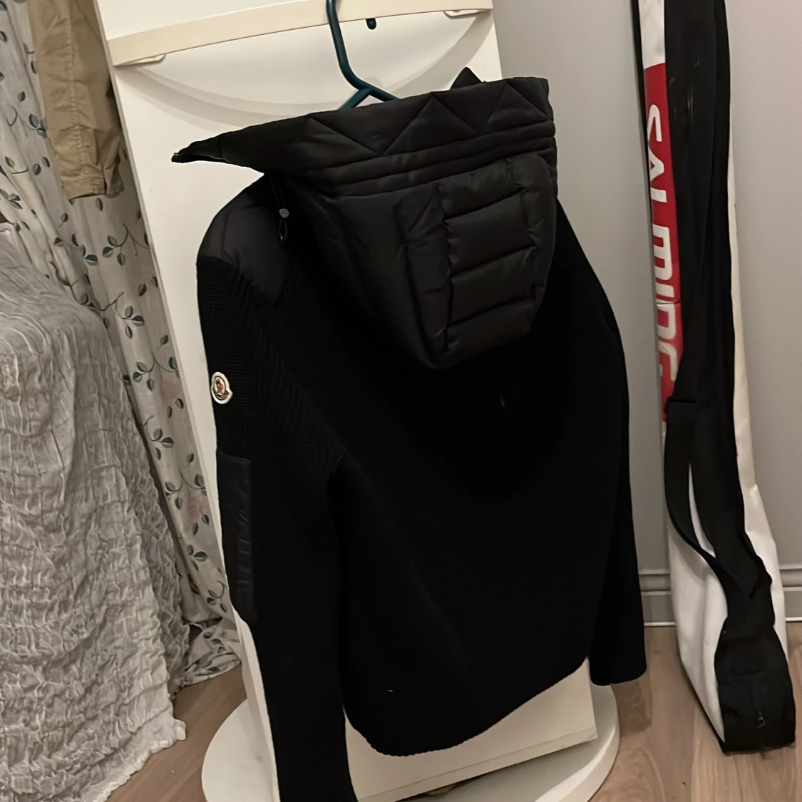 Svart dunjacka från Moncler - 1