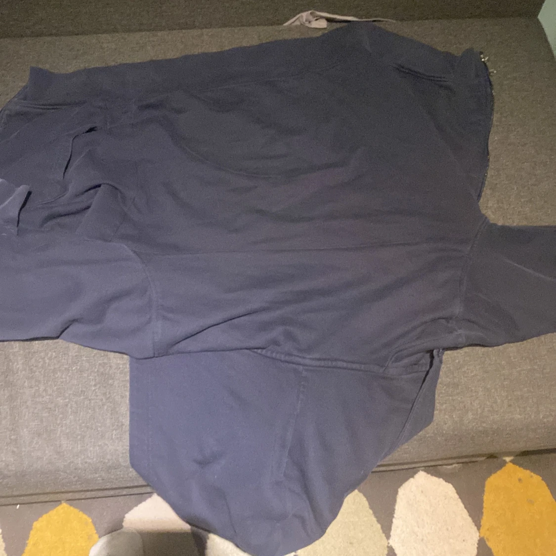 Mörkblå huvtröja från Gant - 4