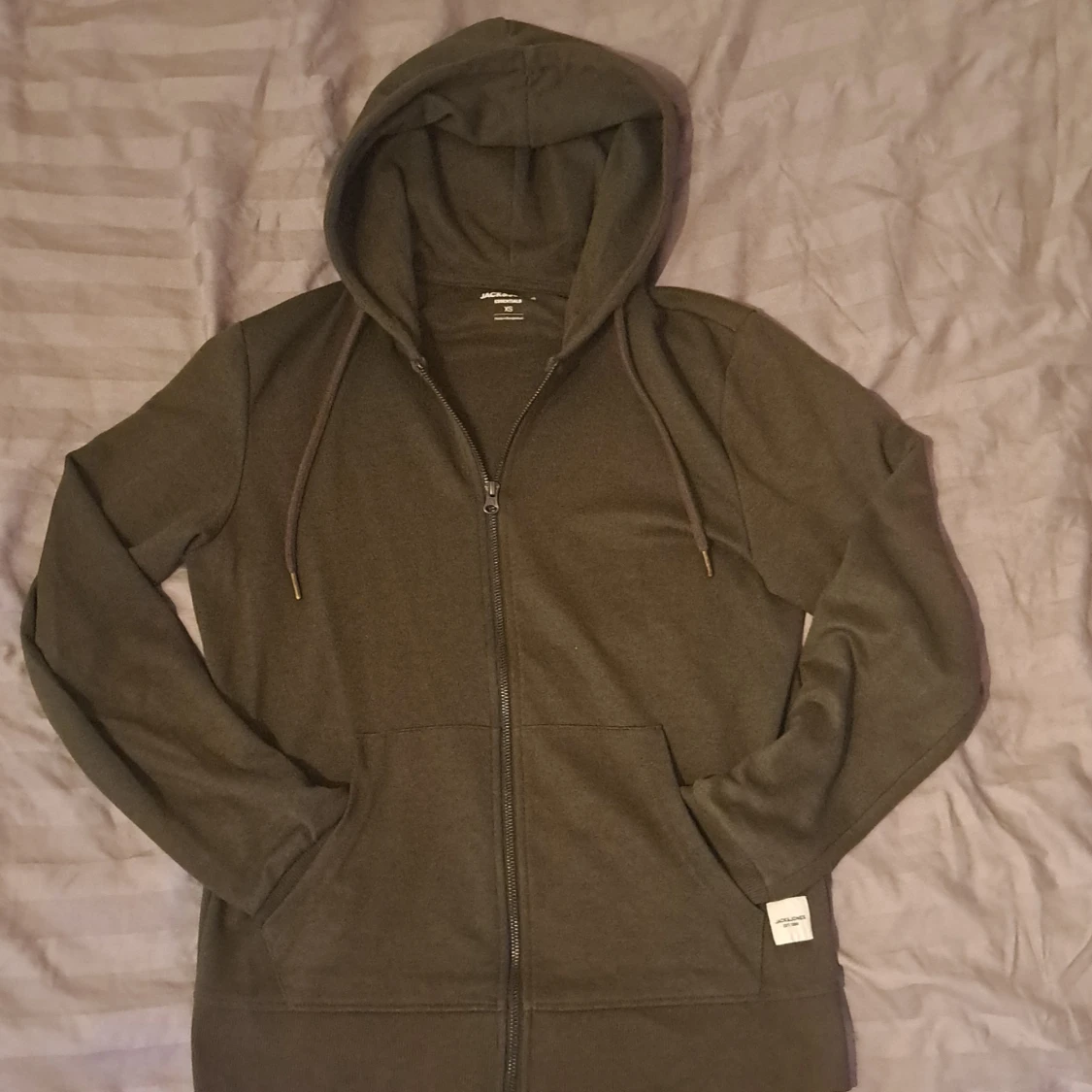 Olivgrön hoodie från Jack & Jones