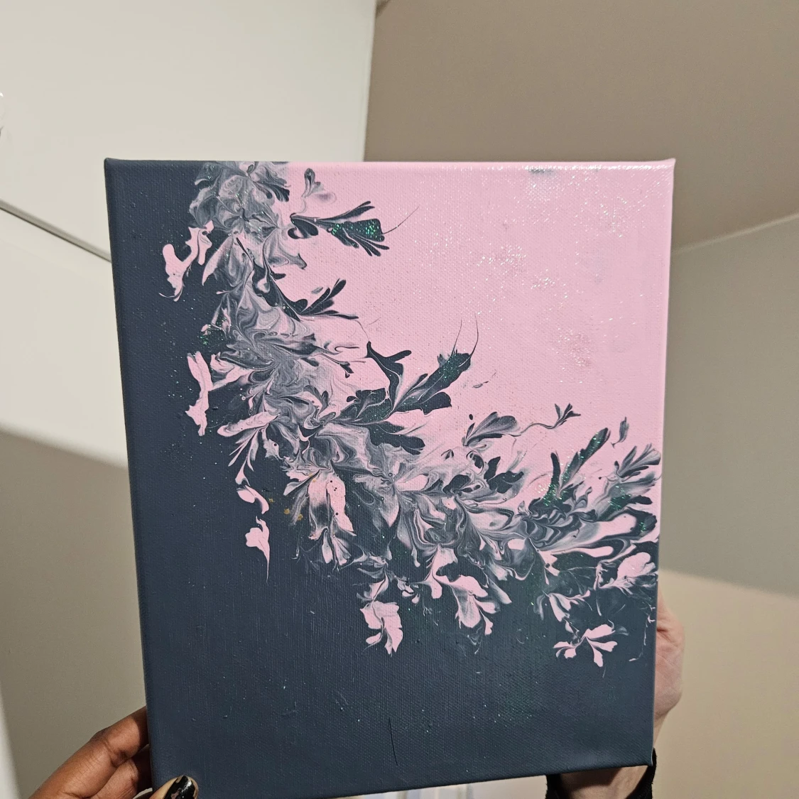 Abstrakt konstverk på duk - 1