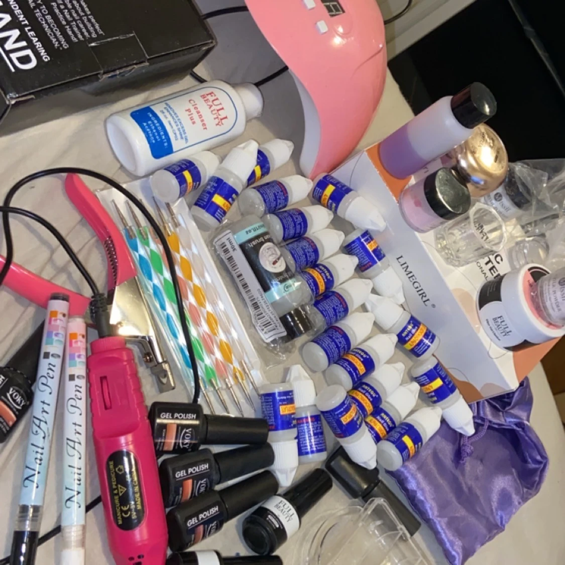 Nagelvårdspaket med LED-lampa och tillbehör - 1