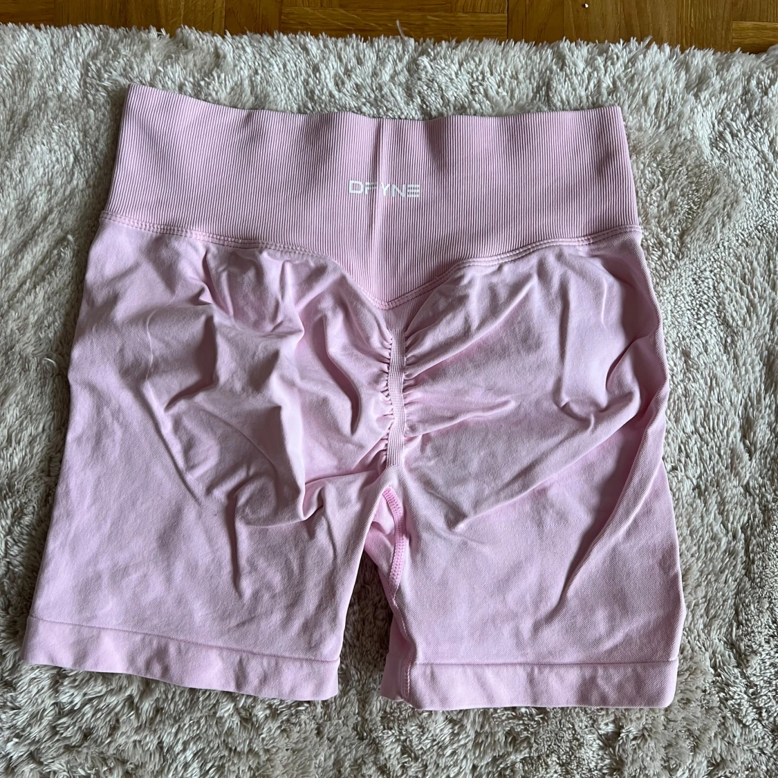 Rosa träningstights från DFYNE - 1