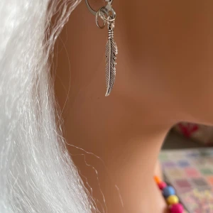 Made by prisförslag 1 par örhängen  - Made by prisförslag