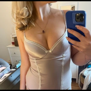 Corset  - Så jävla snygg, har redan så många så behöver bli av med den här. Perfekt festtopp