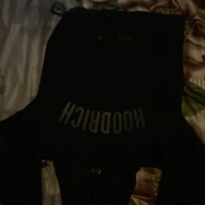 HOODRICH TRÖJA  - HOODRICH TRÖJA ANVÄND 2 GGR SÄLJER FÖR 750