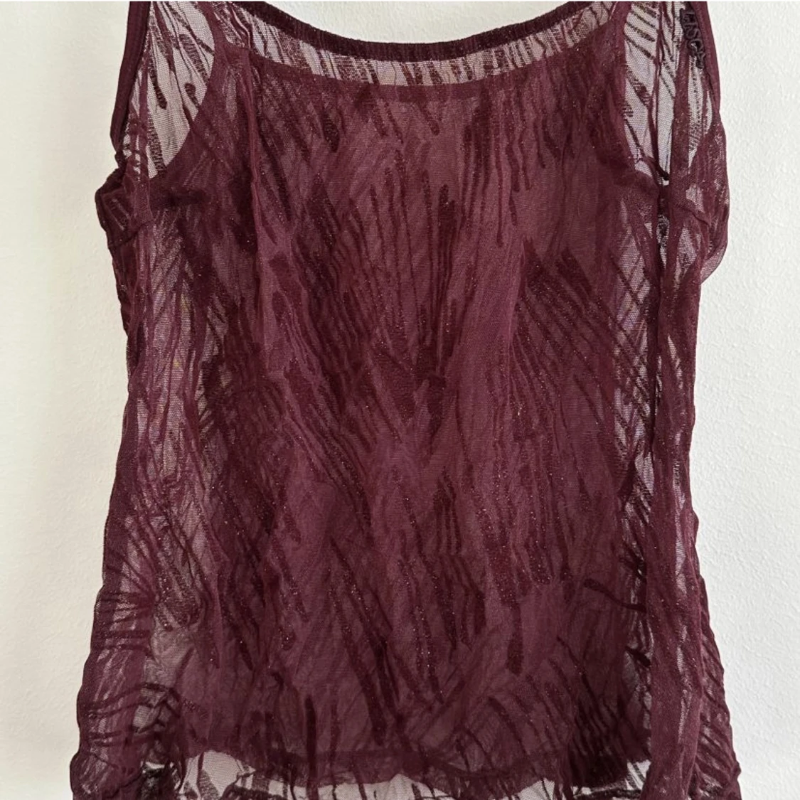 Vinrött mesh linne - 91