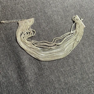 Glitter necklace - Never wore it! brand new! And it cost 149 SEK