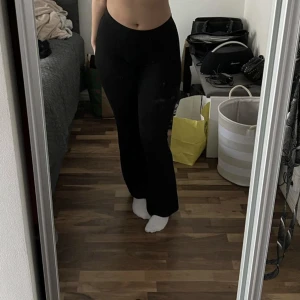 Utsvängda byxor Midwaist - Gratis frakt💕💕 