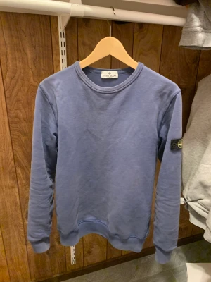 Stone island tröja - En snygg stone island tröja, storlek 164-172. Bra skick. 
